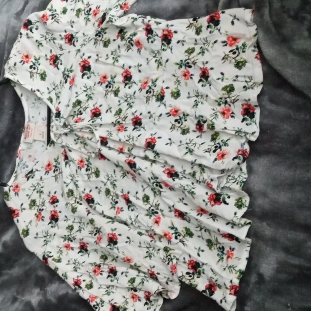 Dressy long sleeve shirt